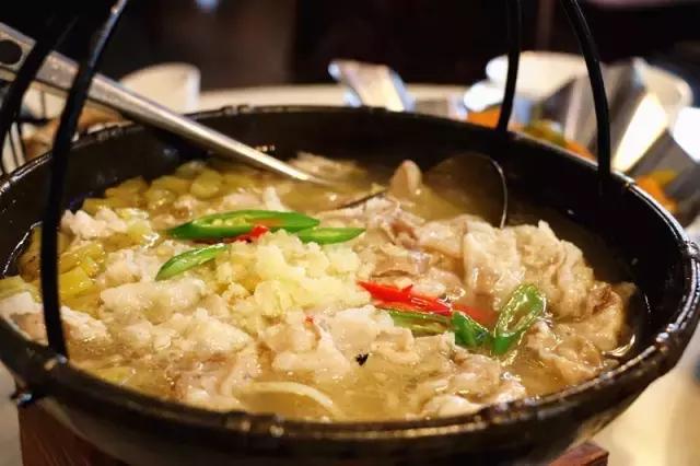 泉州海鲜界的新宠在怒吼!这条有故事的神秘鱼,带你一秒穿越侏罗