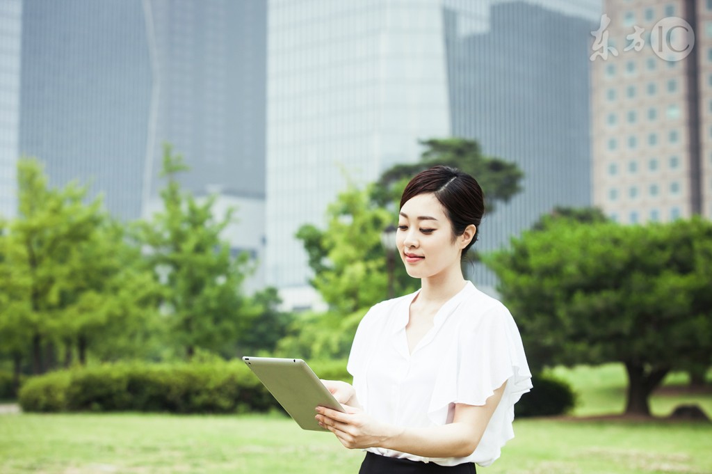 小伙重生在古董店捡漏,重生小伙捡漏古董