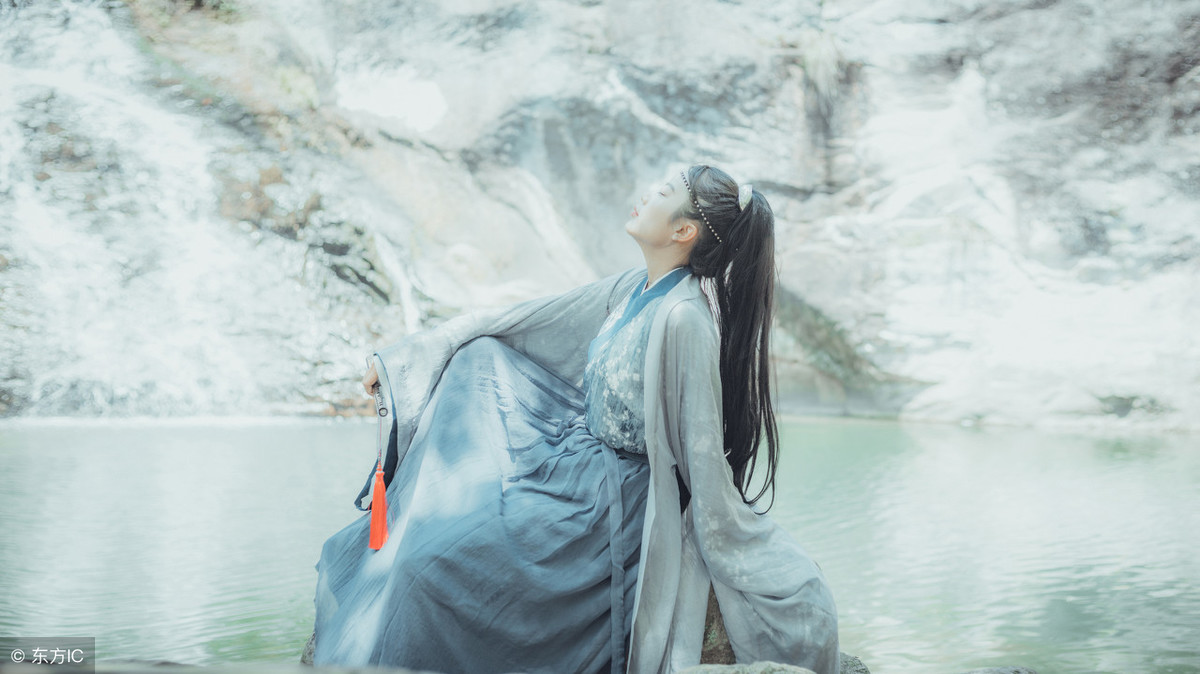 小说穿越古代宫闱宅斗,穿越宫女宫廷争斗小说