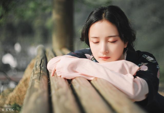 被前女友抛弃的富二代小说,小说女主被前男友背叛