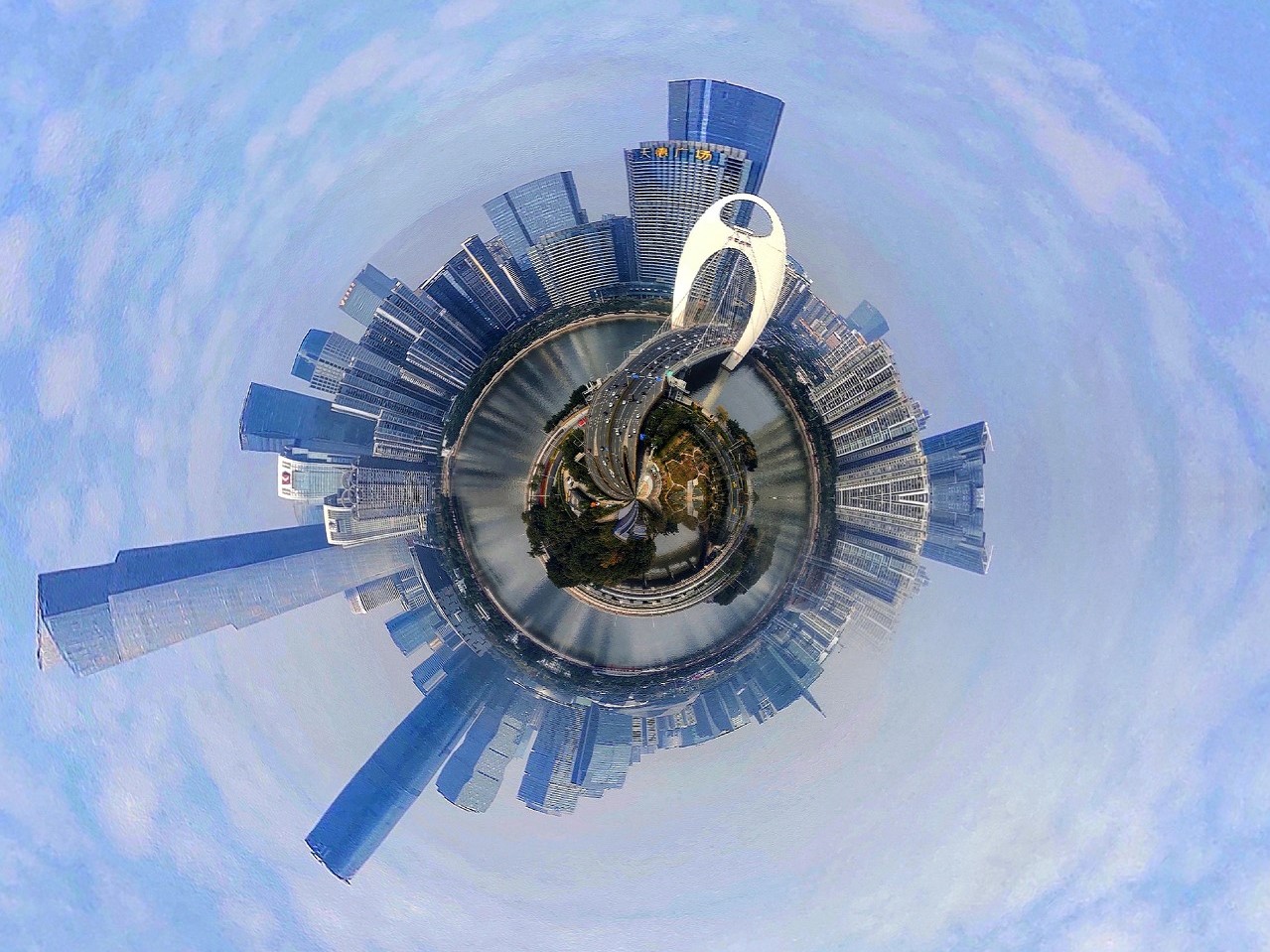 小说:他向领队献计,却被安排在最后,引开怪物袭击