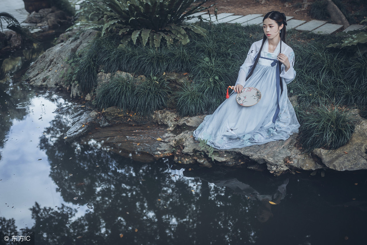 小说：她用异能偷偷催长了野山参，看着巴掌大的山参，娘亲惊呆了