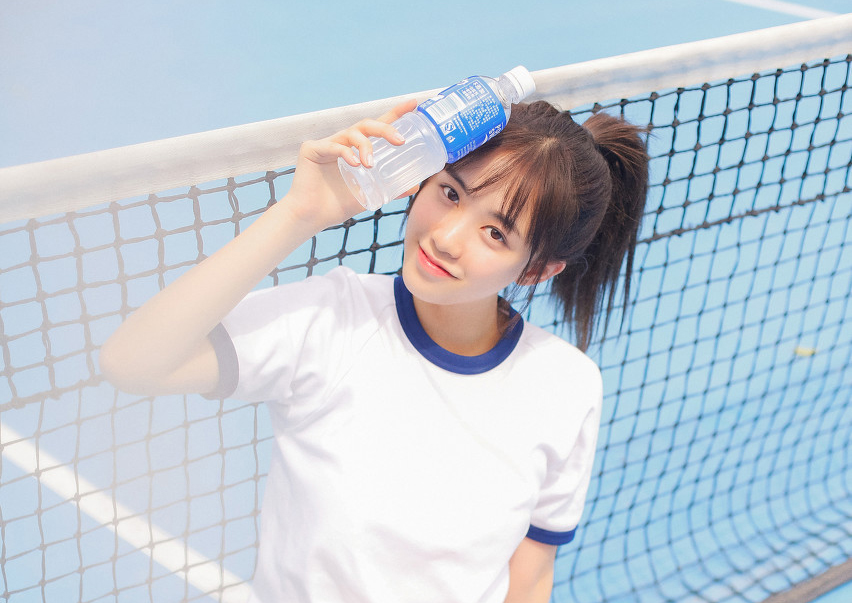 小说：重生后，顾家千金步步算计假千金，却没想到假千金是穿越者