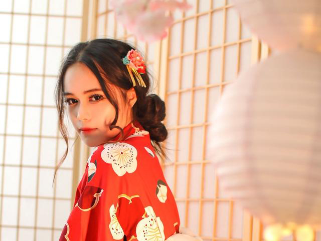 小说：太子个性冷傲，视天下女人如俗物，女子根本不想嫁却被钦点