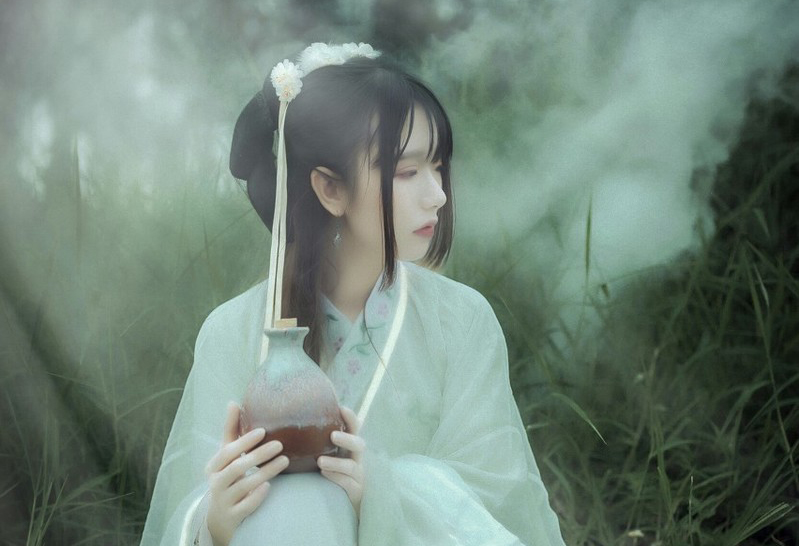 一对亲姐妹先后嫁给同一人结局,小说亲姐妹分别被人领养后续