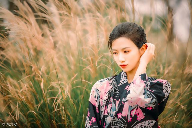 总裁给100万支票让他滚,总裁给妻子100万支票