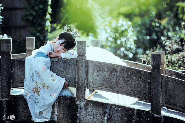 男主给女主准备生日礼物的小说,小说女主18岁生日男主送18份礼物