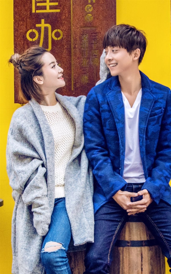 李佳航发文谈男足截图,李佳航直播谈国足