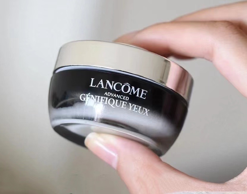 眼霜是大牌的好还是一般的好,普通眼霜跟功效型的眼霜的区别