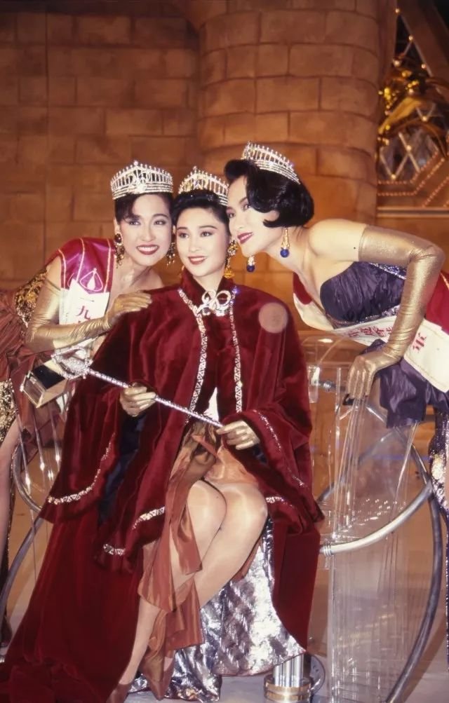 香港小姐卢淑仪,最好的年纪遇到李克勤,幸福甜蜜的日子天天有