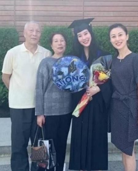 黄圣依的老公杨子为什么这么有钱,黄圣依老公杨子什么背景