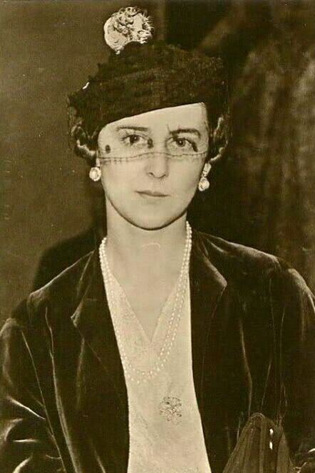 绝色王妃玛丽娜:结婚时让女王当花童,女儿却跟菲利普纠缠近20年