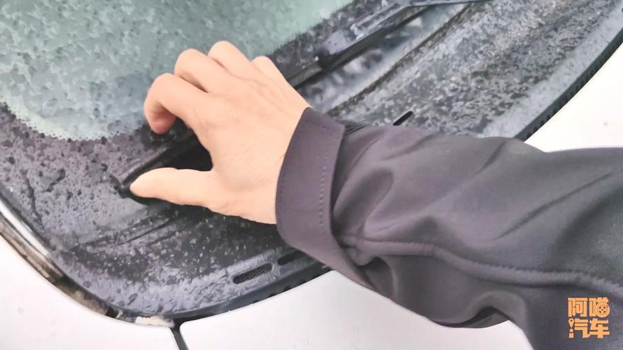 车子玻璃结冰了怎么做,长安cs55plus第二代前挡风玻璃结冰