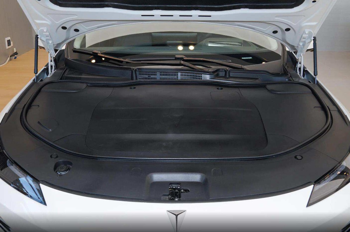 20万公里的深蓝sl03纯电,长安深蓝sl03pk新零跑c10