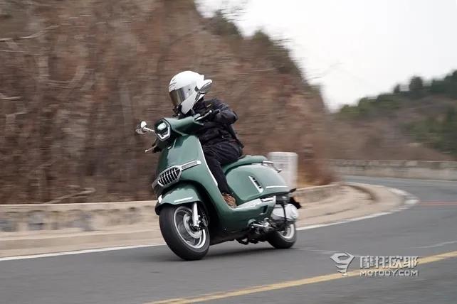 C150Mate复古踏板试驾体验，9890元性价比毋庸置疑