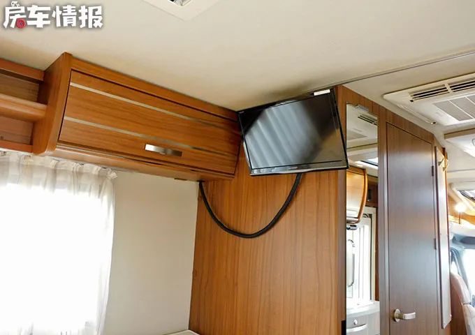 极其罕见的奔驰车,进口奔驰t型房车5.99米