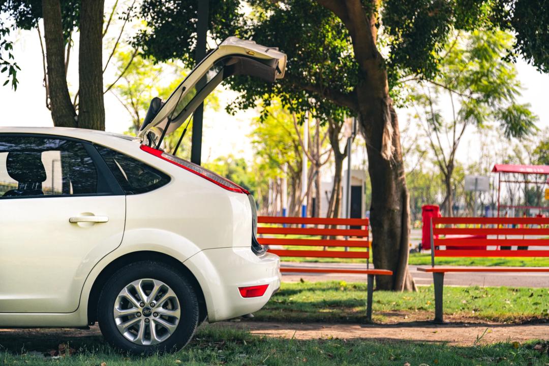 福特福克斯focus两厢二手多少钱,13年福特福克斯1.8自动二手价格