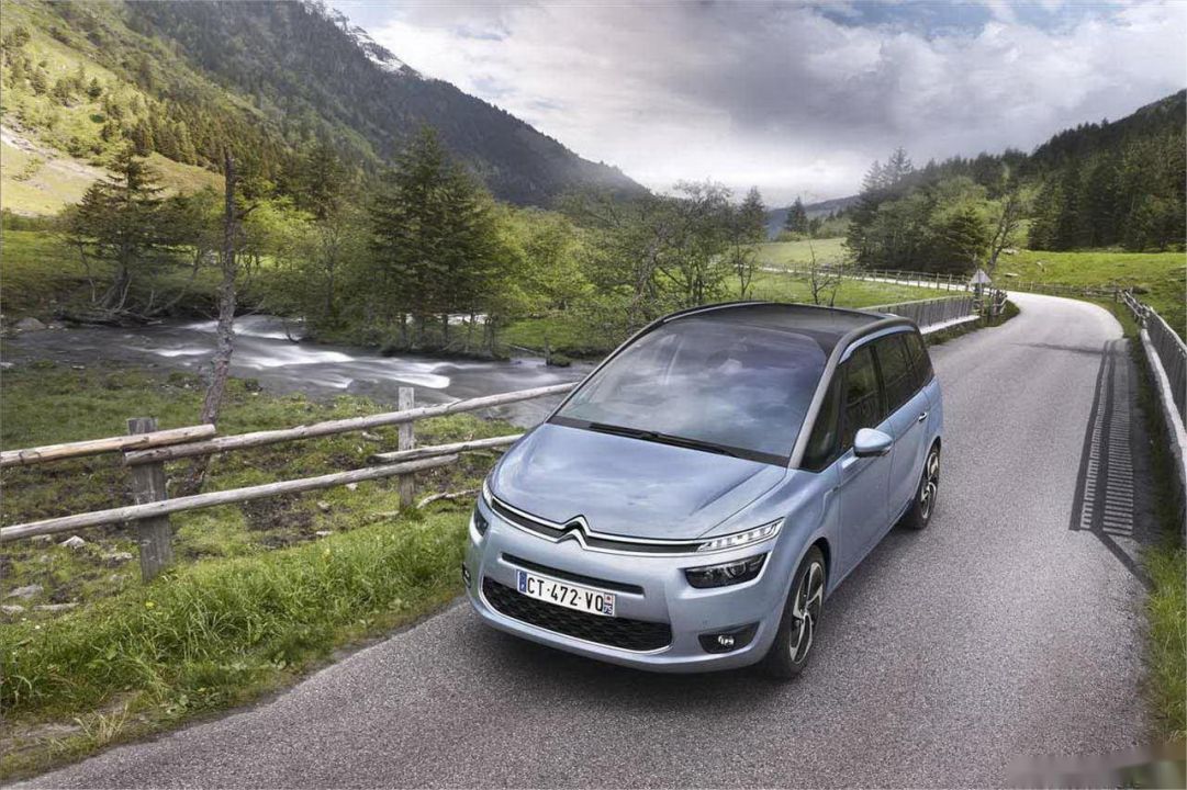 雪铁龙c4毕加索评测,雪铁龙毕加索c4参数配置