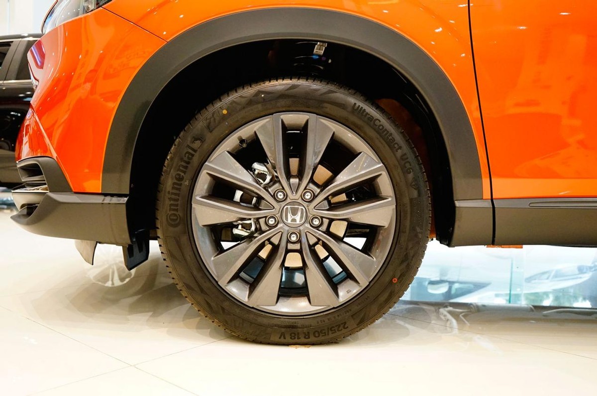 外观更运动且精致,外观微调动力升级试驾全新远景x3