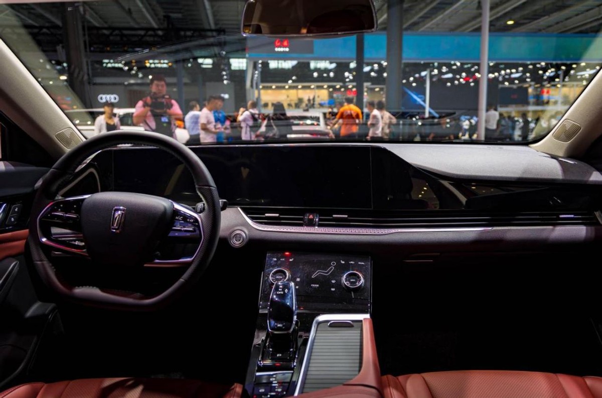 奔腾B70七十周年纪念款怎么样？1.5T四缸发动机，多种节油技术