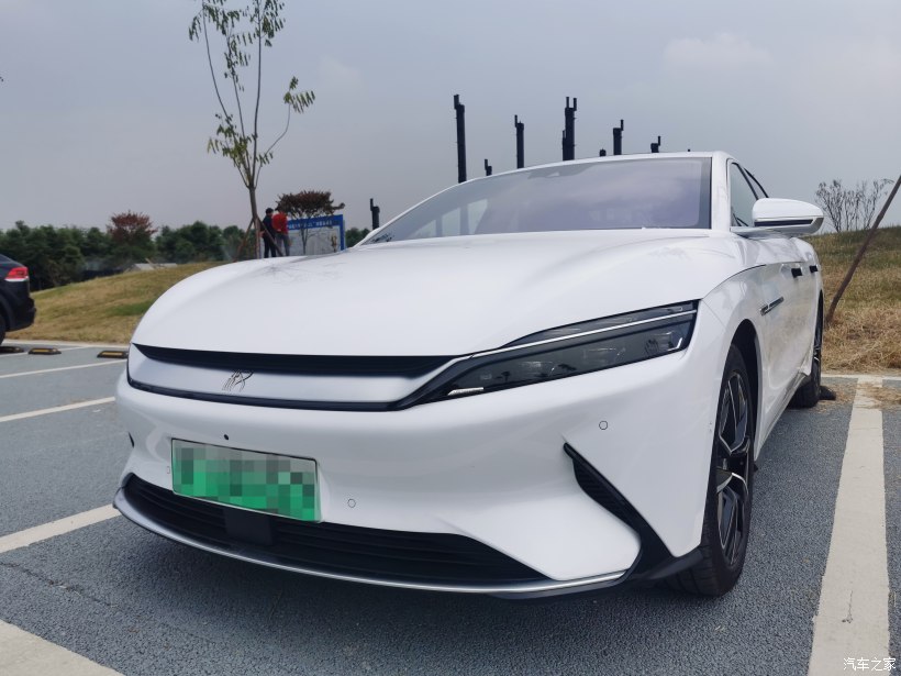 视野高开着舒服的车,车子的视野盲区