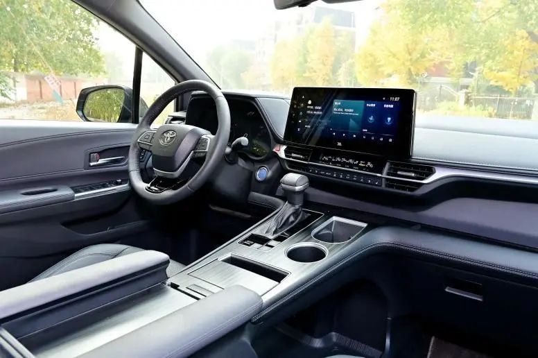 广汽丰田赛那开启预售6款车型,广汽丰田赛那预售6款车型