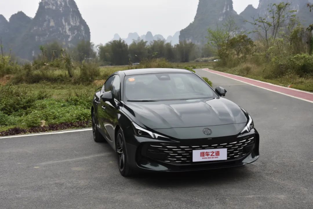 试驾：MG7，底盘用料扎实，运动最优解！