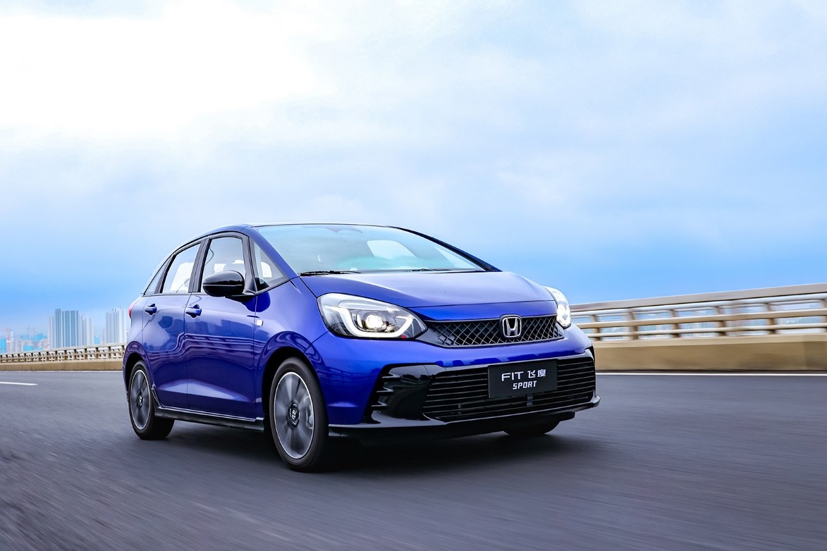 第四代飞度建议买哪一年,老司机试驾2020款本田飞度顶配