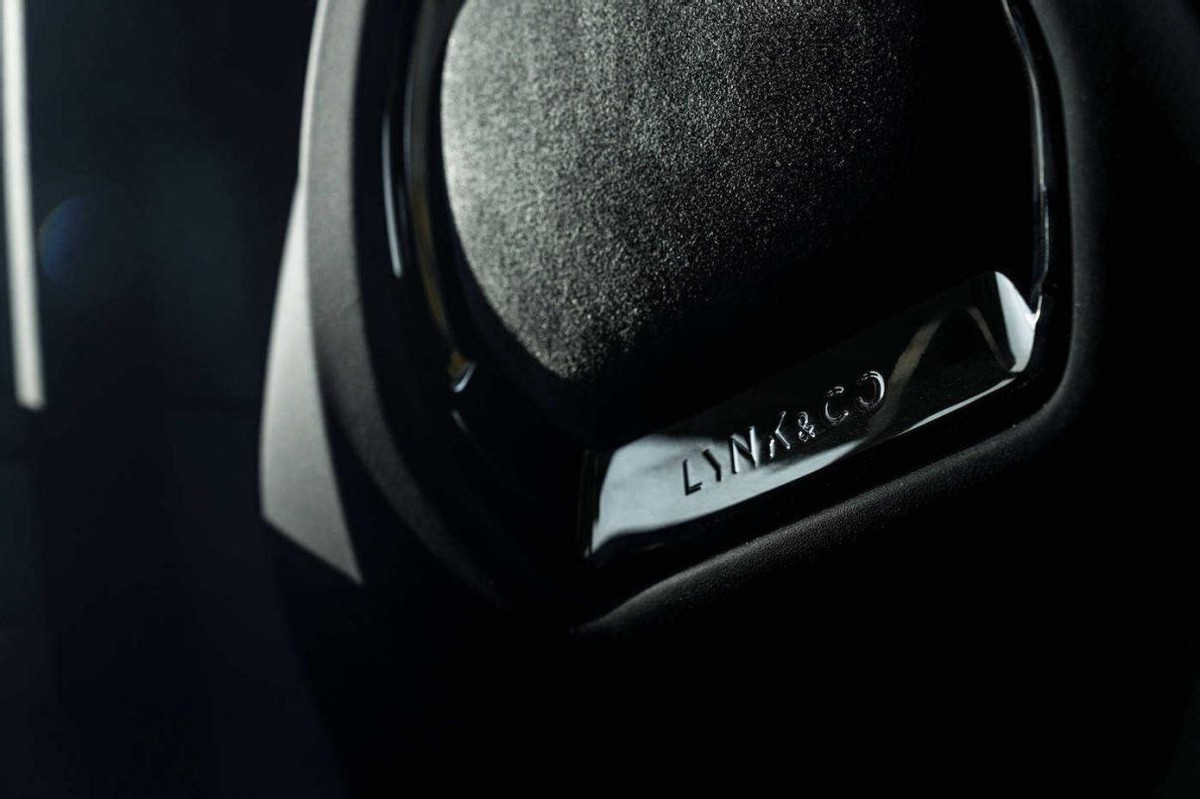 2021年提辆领克01安全更值得信赖,20万级suv怎么选首推全新领克01