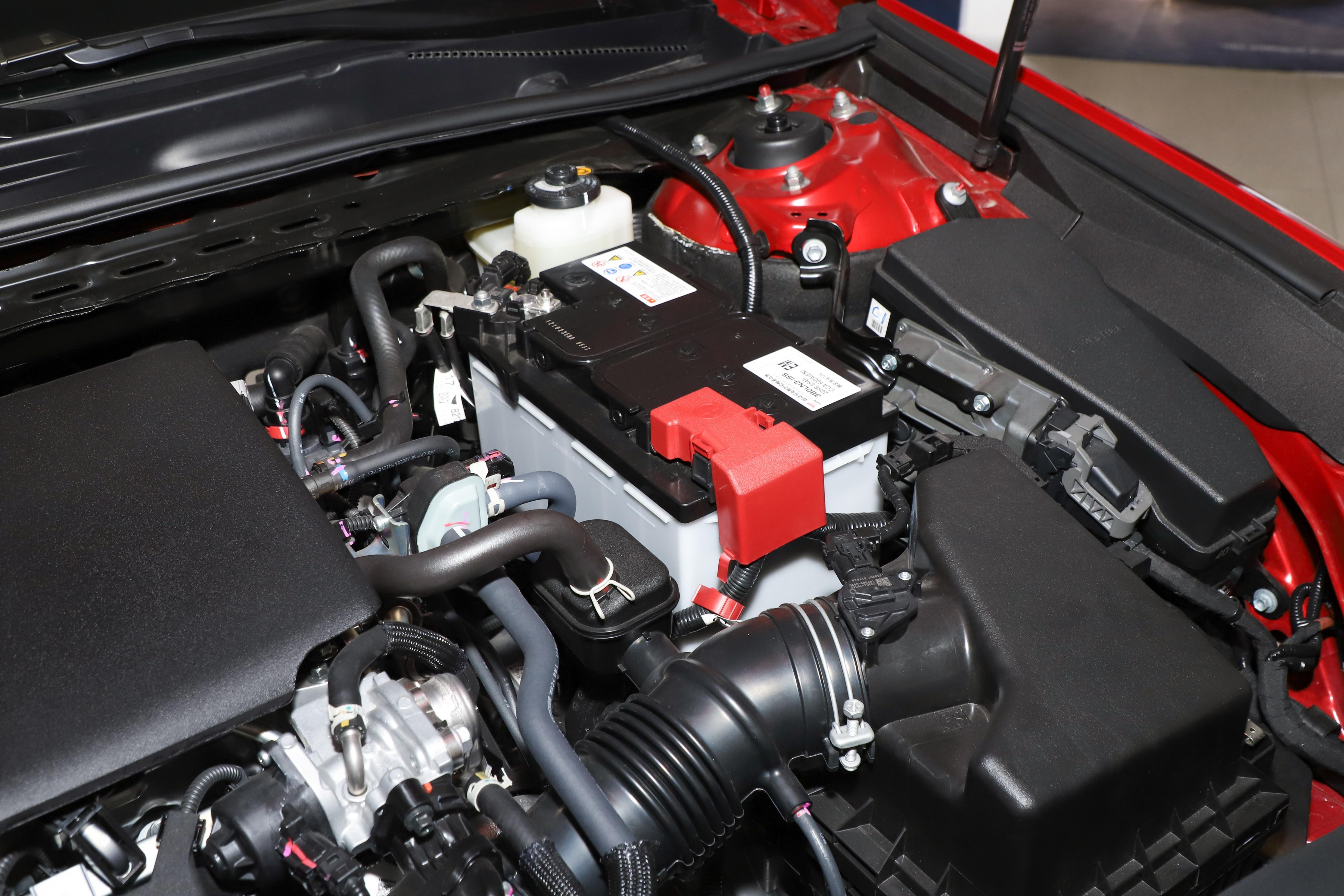 第九代凯美瑞双擎鸡肋吗,凯美瑞第九代混动双擎油耗