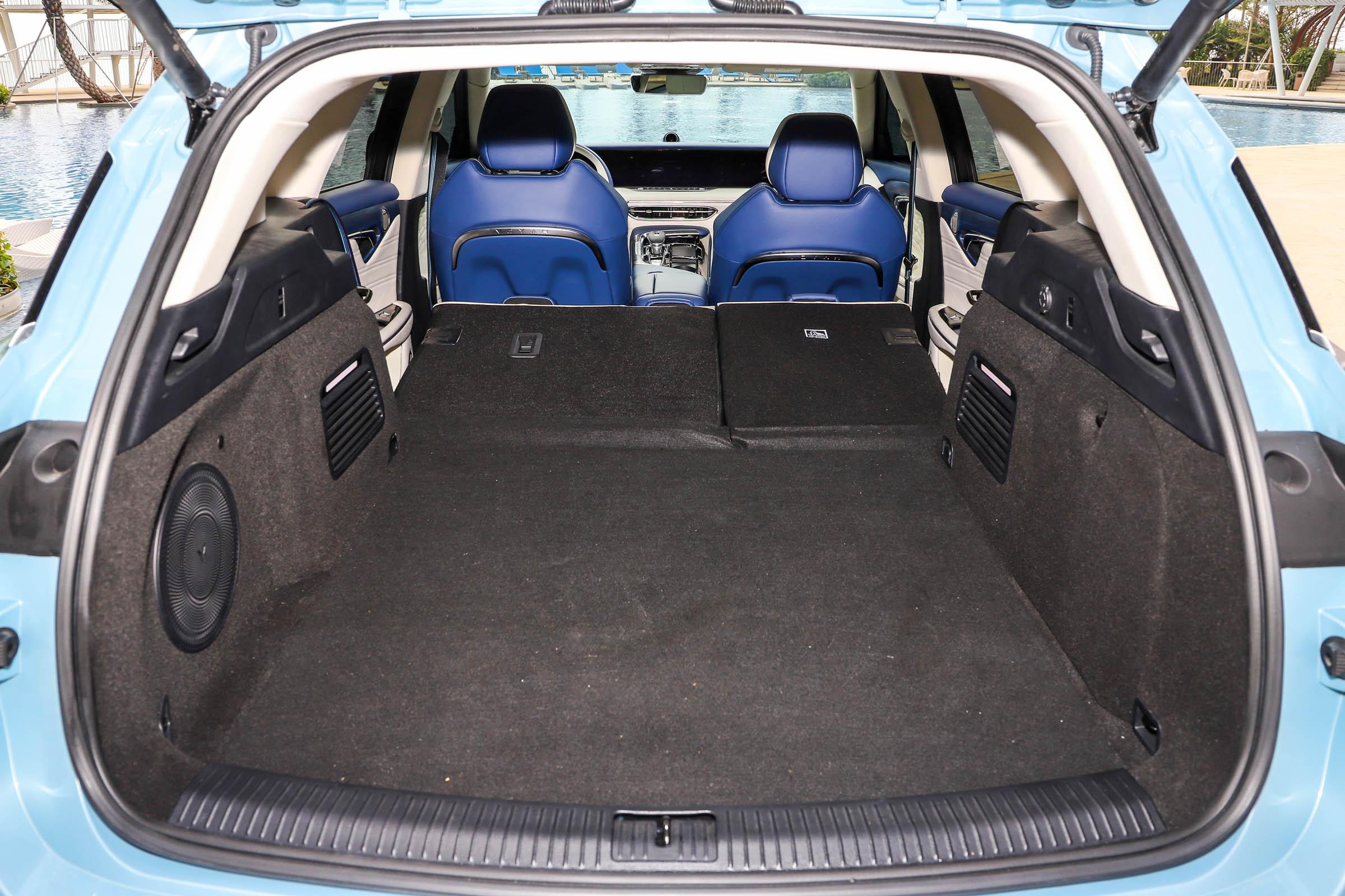 售31.36万元起,4.5秒破百,可油可电,带你了解岚图FREE