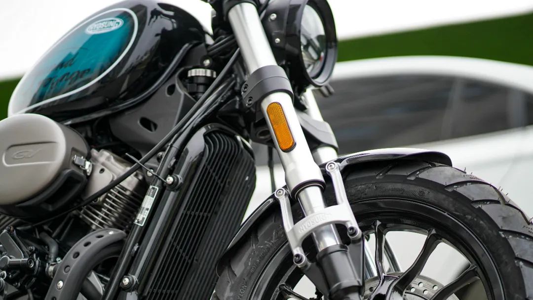 2019款gv300s评测,最运动的街车摩托