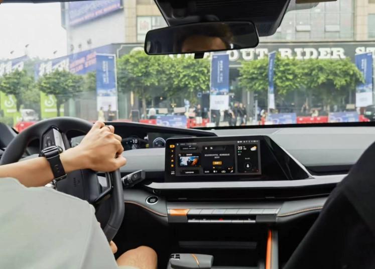 试驾univ智电idd2024款,试驾长安uni-v智电idd2024款