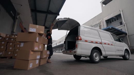 年货物流难题，“包裹侠”菱智新能源