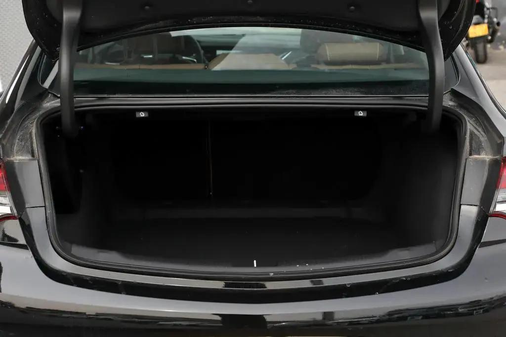 别克君威2021款安全性能,别克君威有哪些安全配置