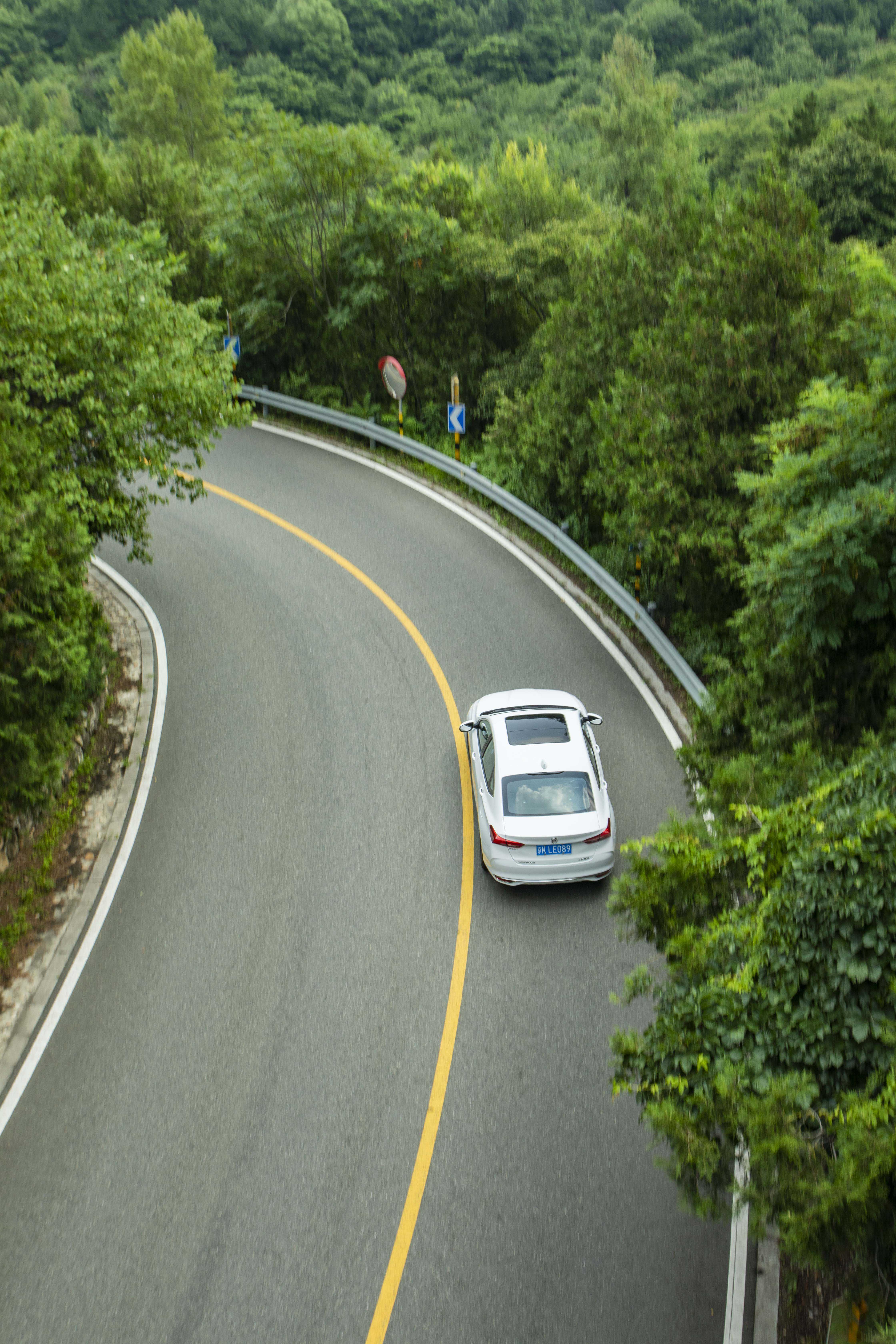 2022别克威朗progs疾风版油耗,2022别克威朗progs追风版白色