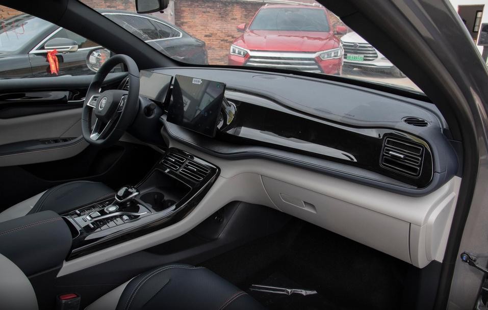 经典款速腾,速腾永不过时