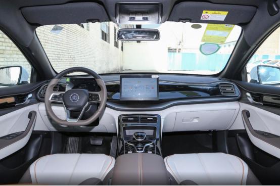 解读2023款超混电驱轩逸，13.89万起百公里油耗3.96L，值得买吗？