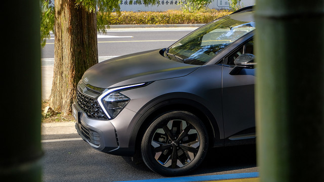 起亚新款狮铂拓界值得购买吗,起亚狮铂拓界2.0t四驱脱困测试