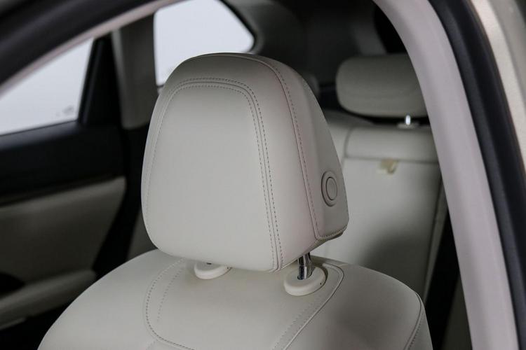 哈弗h6三代1.5tmax内饰视频,哈弗h6国潮版1.5t冠军版内饰