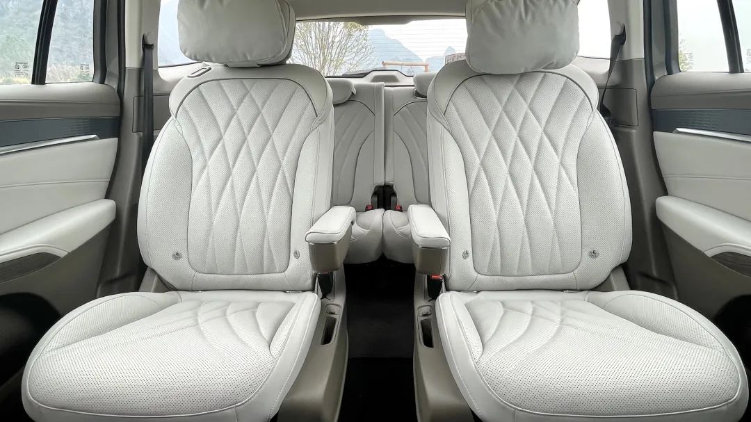 荣威rx9长途试驾视频,2022荣威rx9混动版