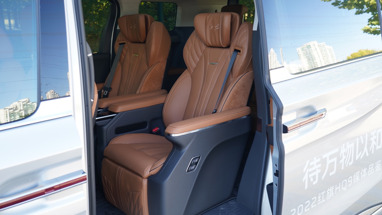 传祺m8最值得买的一款车型,m8传祺混动mpv价钱多少