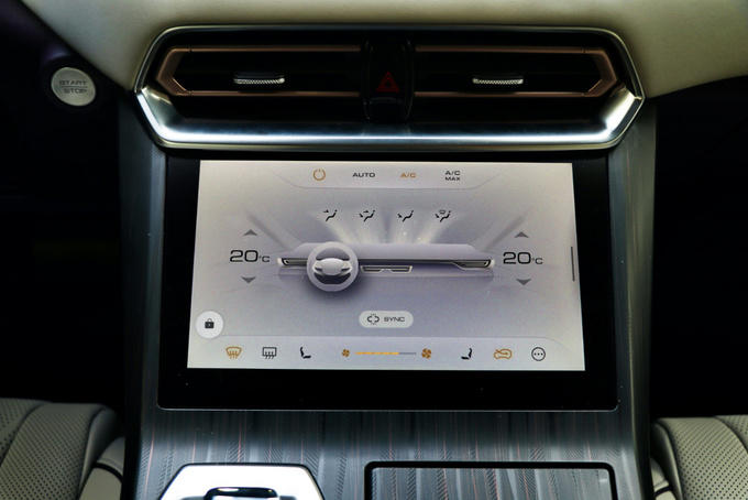 魏牌拿铁DHT-PHEV,魏牌拿铁四驱纯电续航