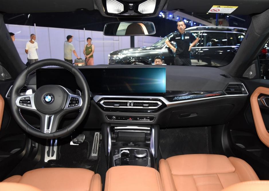 m240i宝马2022黑武士,宝马m240i是六缸车吗