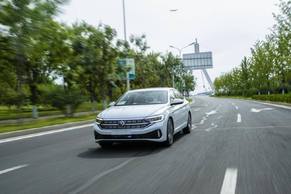 13万买的斯柯达,斯柯达13万落地价轿车