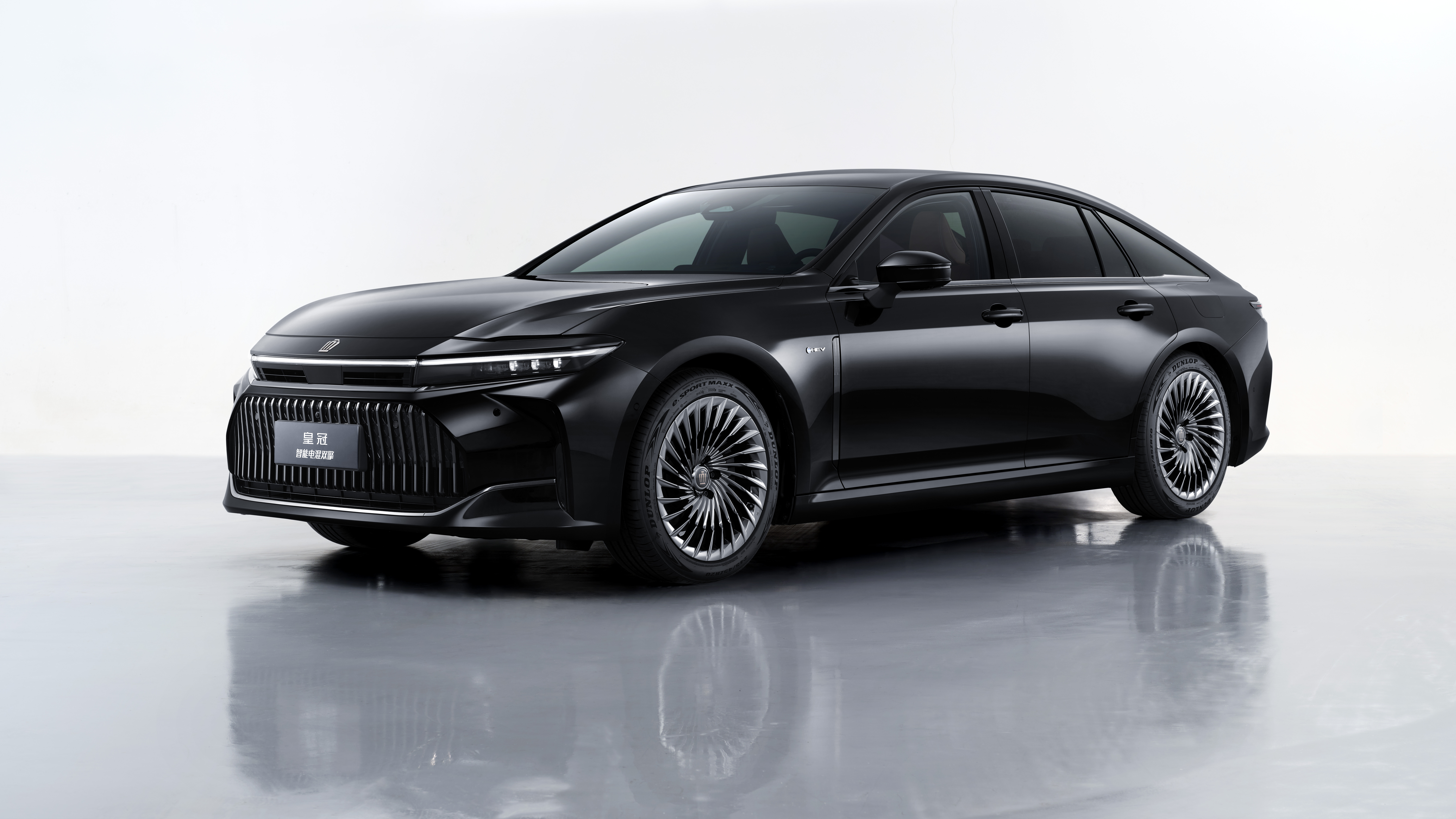 个性十足更年轻化全新丰田皇冠,皇冠焕新