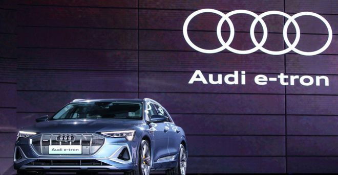 奥迪q5e-tron2022款纯电,奥迪q5e-tron和etron