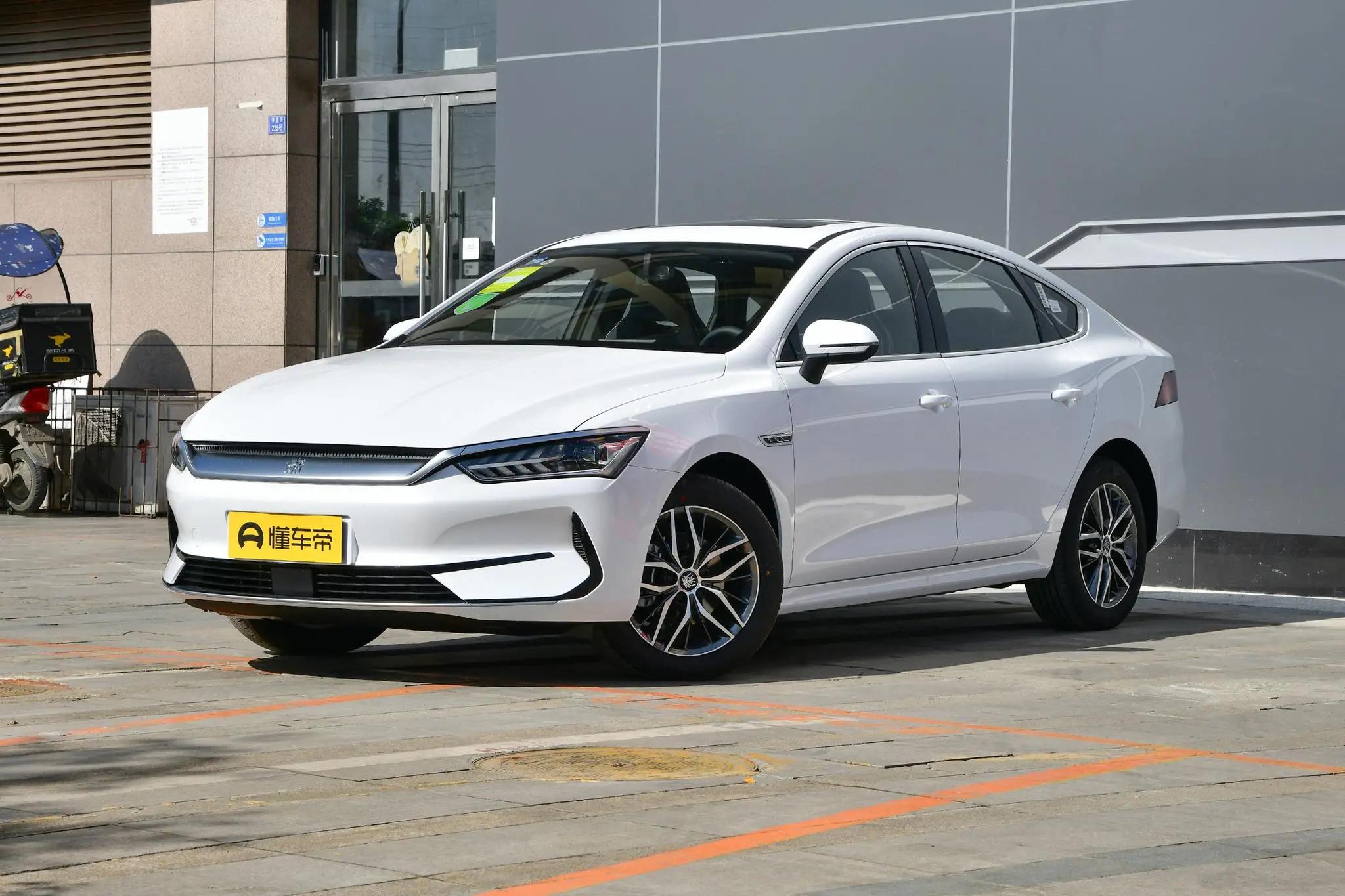 15万多的秦plusev出行版贵不贵,秦plusev500公里13.98万