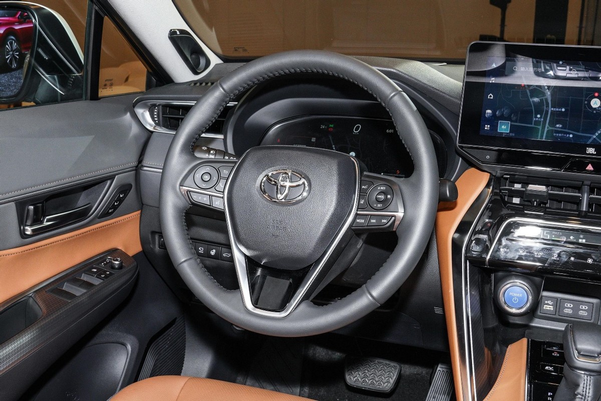 颜值高用料足，省油省心还有多项主动安全配置，丰田威飒了解一下