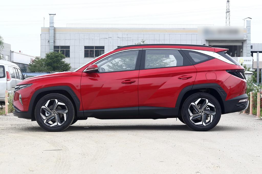 全面升级上新,最新款北京现代途胜试驾视频